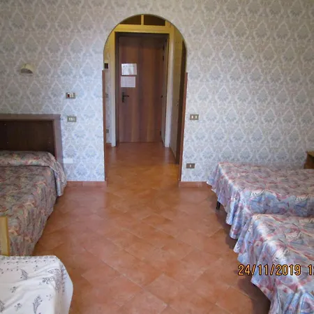 Casa S. Giuseppe Di Cluny * ローマ