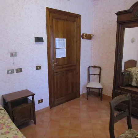 ベッド・アンド・ブレックファスト Casa S. Giuseppe Di Cluny