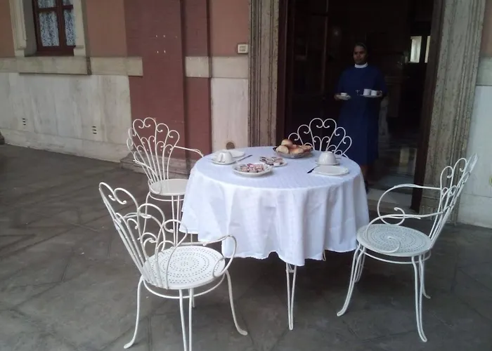 Casa S. Giuseppe Di Cluny Bed & Breakfast *