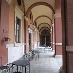 Casa S. Giuseppe Di Cluny Couette-café