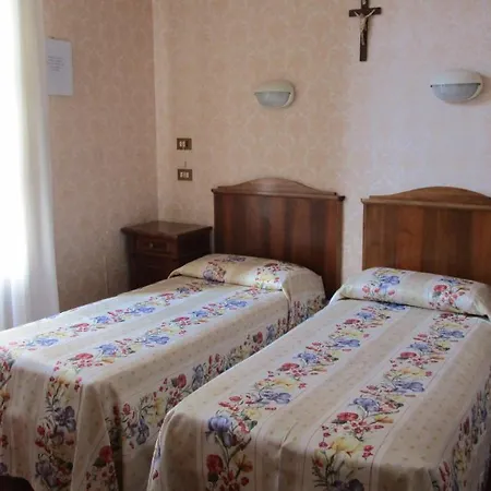 Casa S. Giuseppe Di Cluny Roma