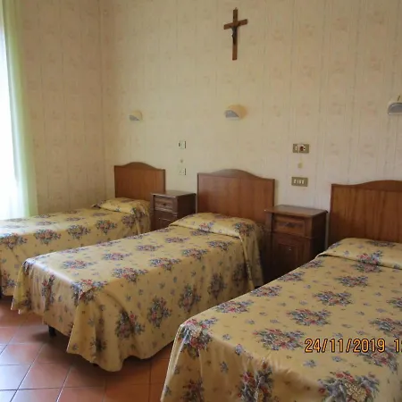 Casa S. Giuseppe Di Cluny Bed & Breakfast *