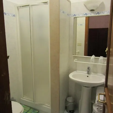 Casa S. Giuseppe Di Cluny *