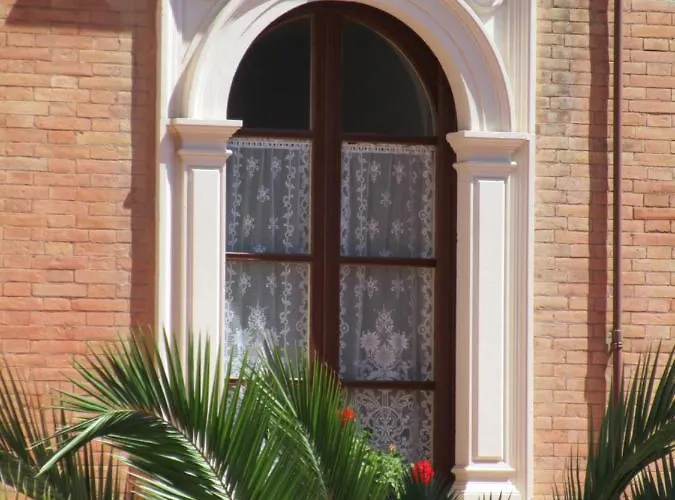 Casa S. Giuseppe Di Cluny Couette-café