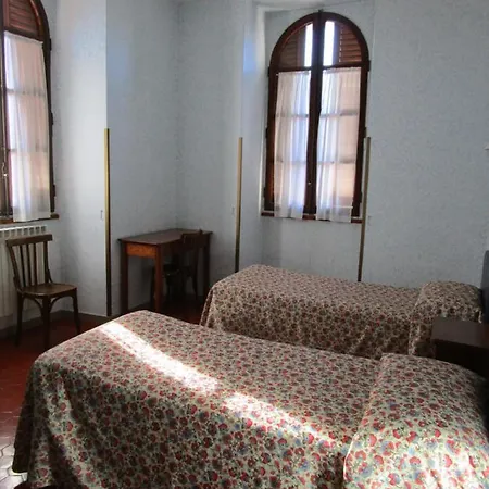 Alojamento de Acomodação e Pequeno-almoço Casa S. Giuseppe Di Cluny *