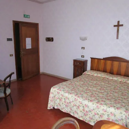 Casa S. Giuseppe Di Cluny Řím